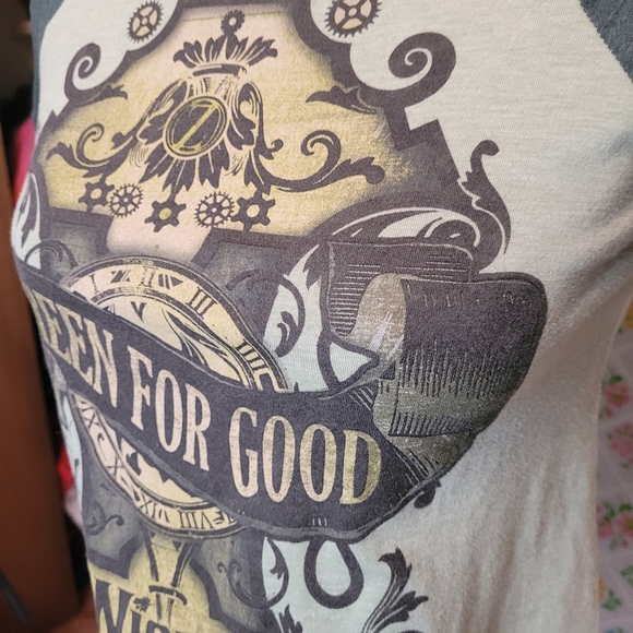 Wicked musical green for good raglan tee - Picture 3 of 9